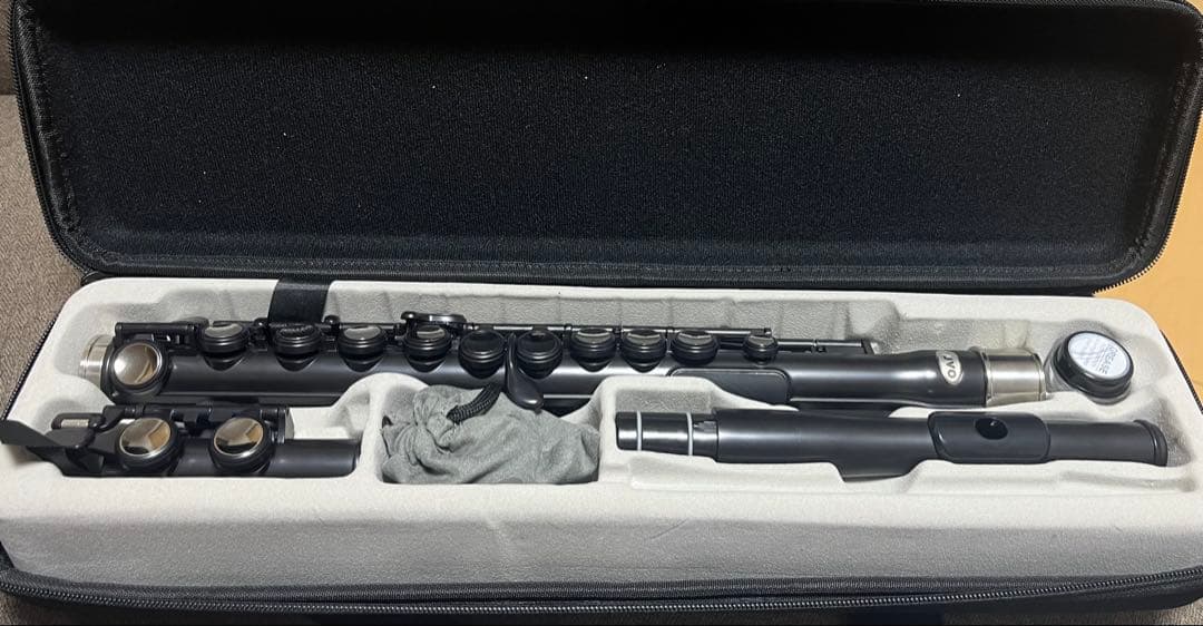 フルート ヌーボ NUVO プラスチック製