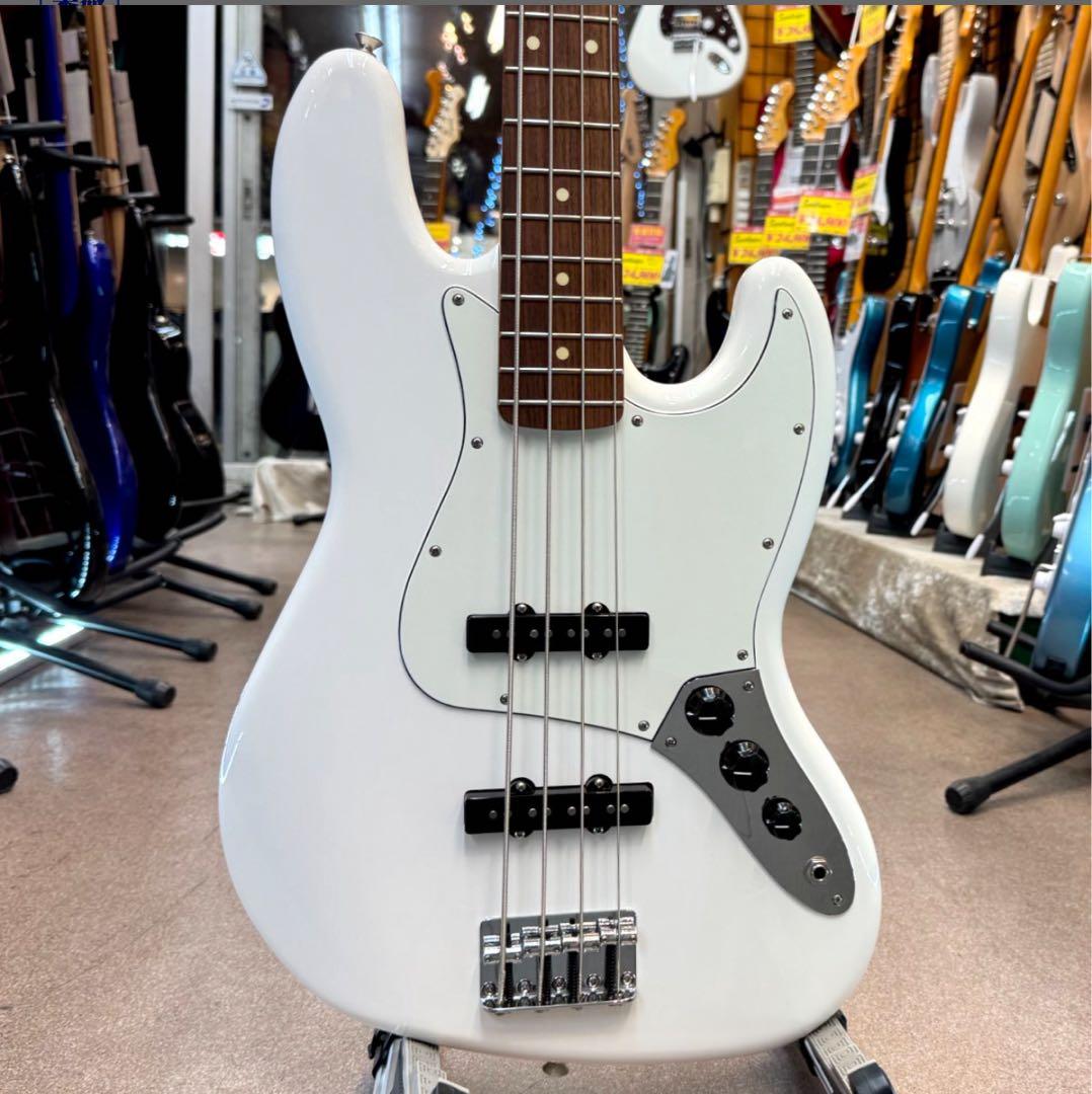 ベース Fender Jazz Bass Polar White