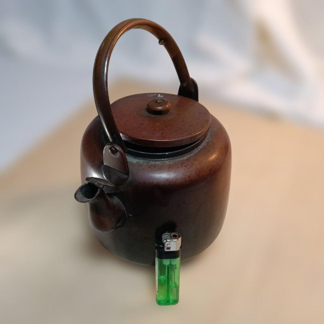 155..金属製 茶釜 中型 取っ手付き 極小品、絵画のモチーフ使用する