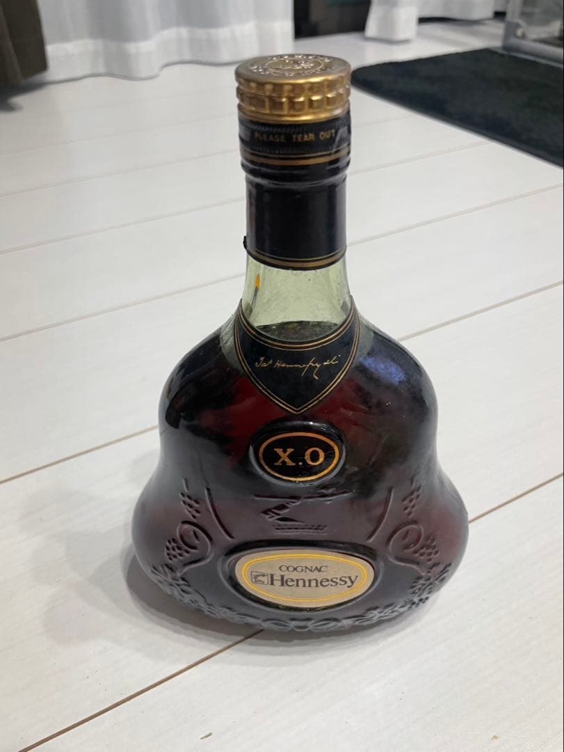 YSLHennessy XOコニャック700ml 金キャップグリーンボトル