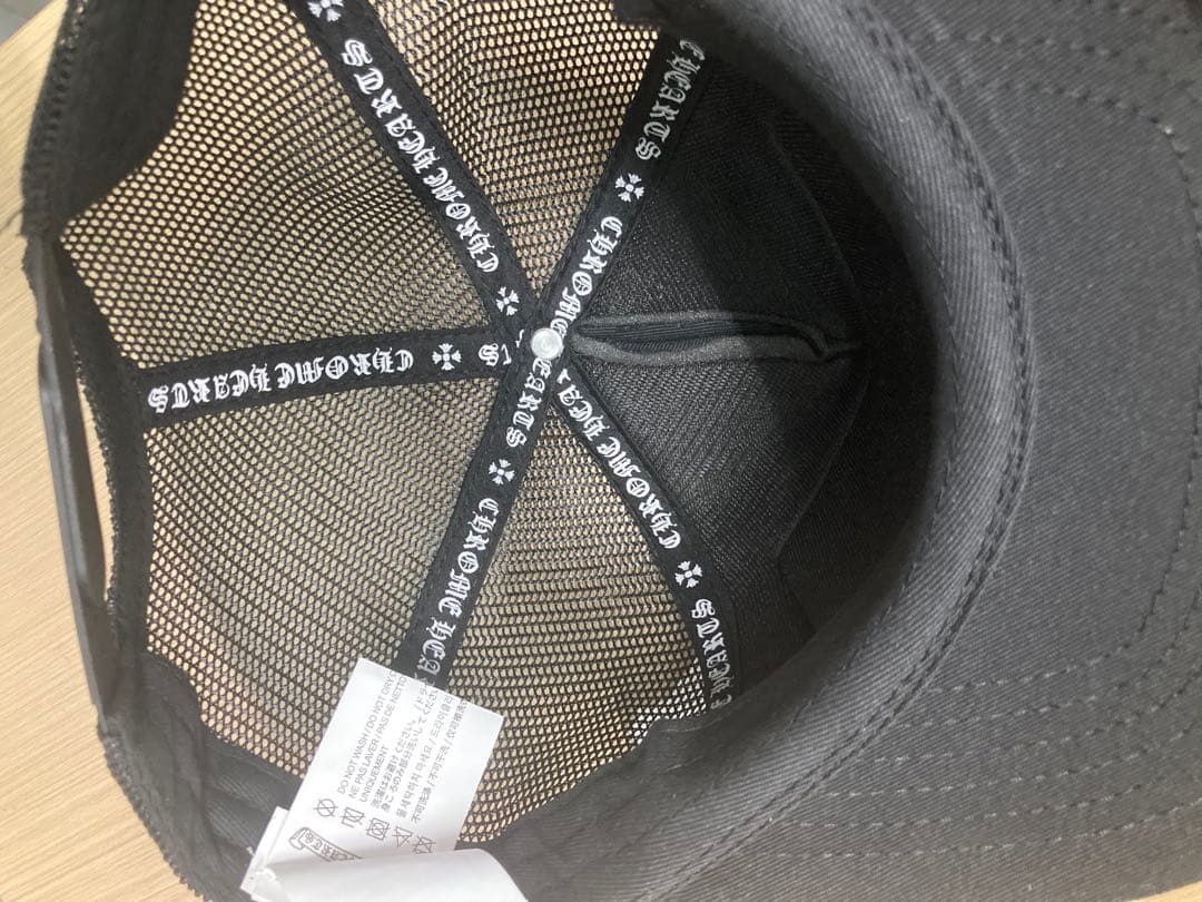 極美品 CHROME HEARTS ロゴ刺繍 トラッカーキャップ 黒