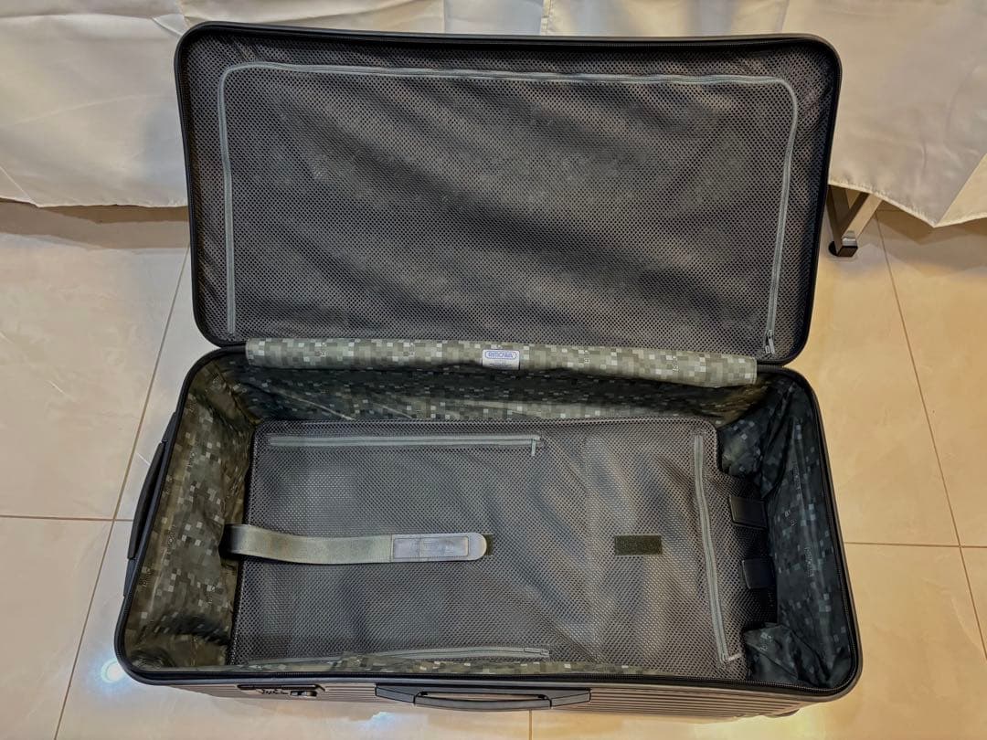 vintagerider　RIMOWA Salsa グレー系マットカラー