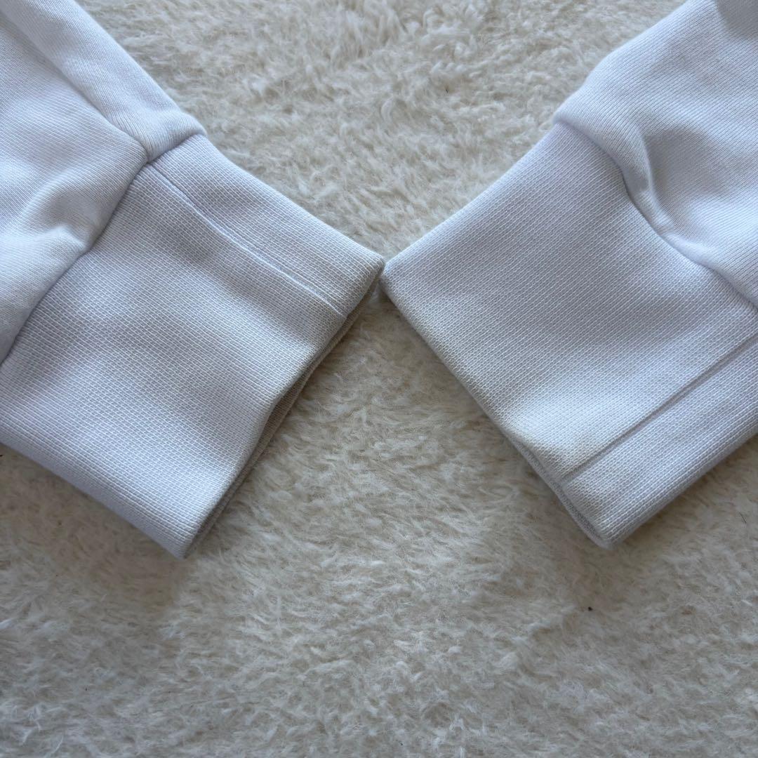 人気！　モンクレール ハーフジップパーカー　　フーデイー　マグリア　M 白