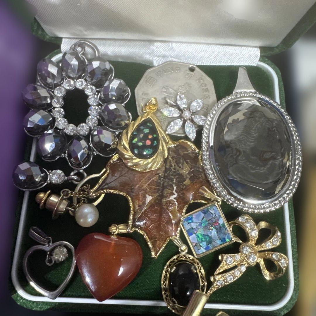 2955★レトロ　アクセサリーまとめ★3kg以上★ネックレス　ピアス　イヤリング