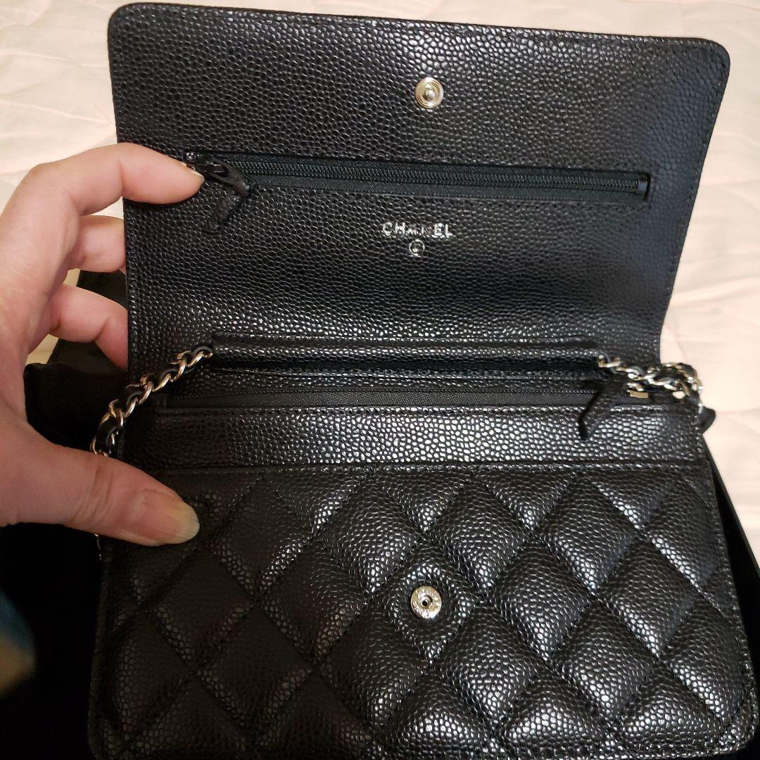 ノベルティ　CHANEL ブラックレザーショルダーバッグ