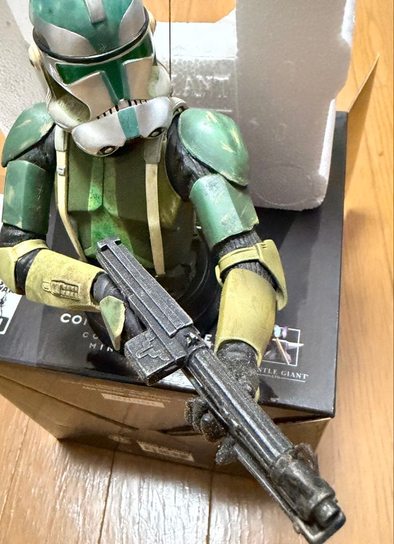 限定版 コマンダーグリーのミニバスト フィギュア