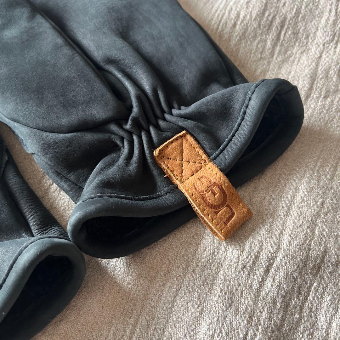 UGGレザー牛革黒手袋　グローブ　Lサイズ