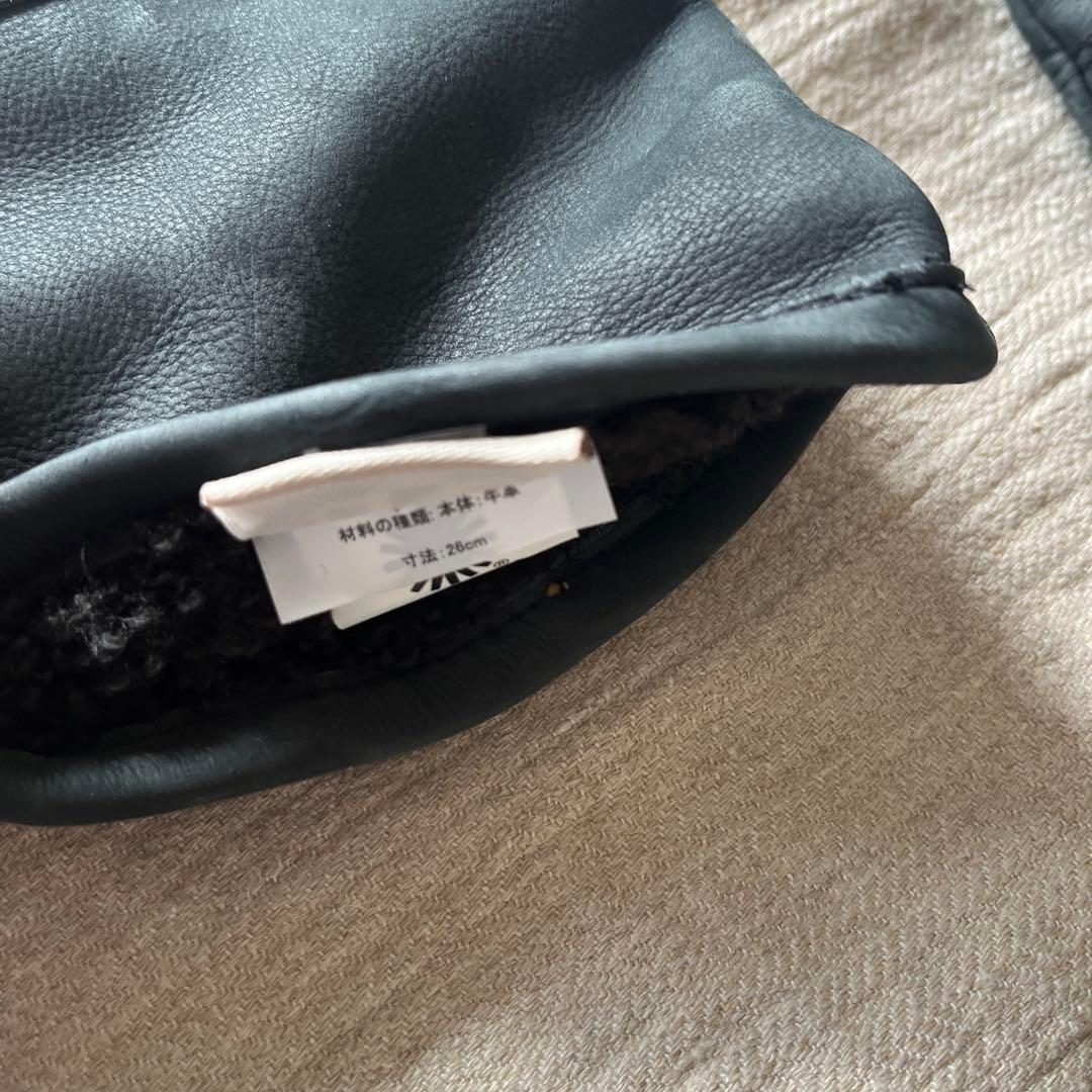 UGGレザー牛革黒手袋　グローブ　Lサイズ