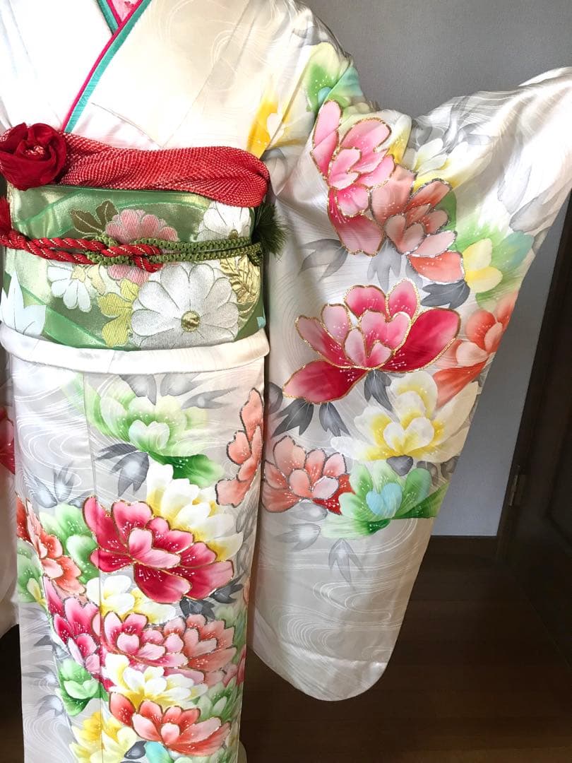 振袖セット　アイボリー　白系　牡丹❤️金駒刺繍　成人式振袖