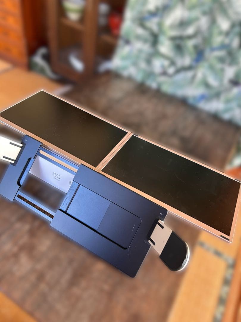 LGGST S6 トリプルモニター ポータブルモニター 15.6インチ　新古品