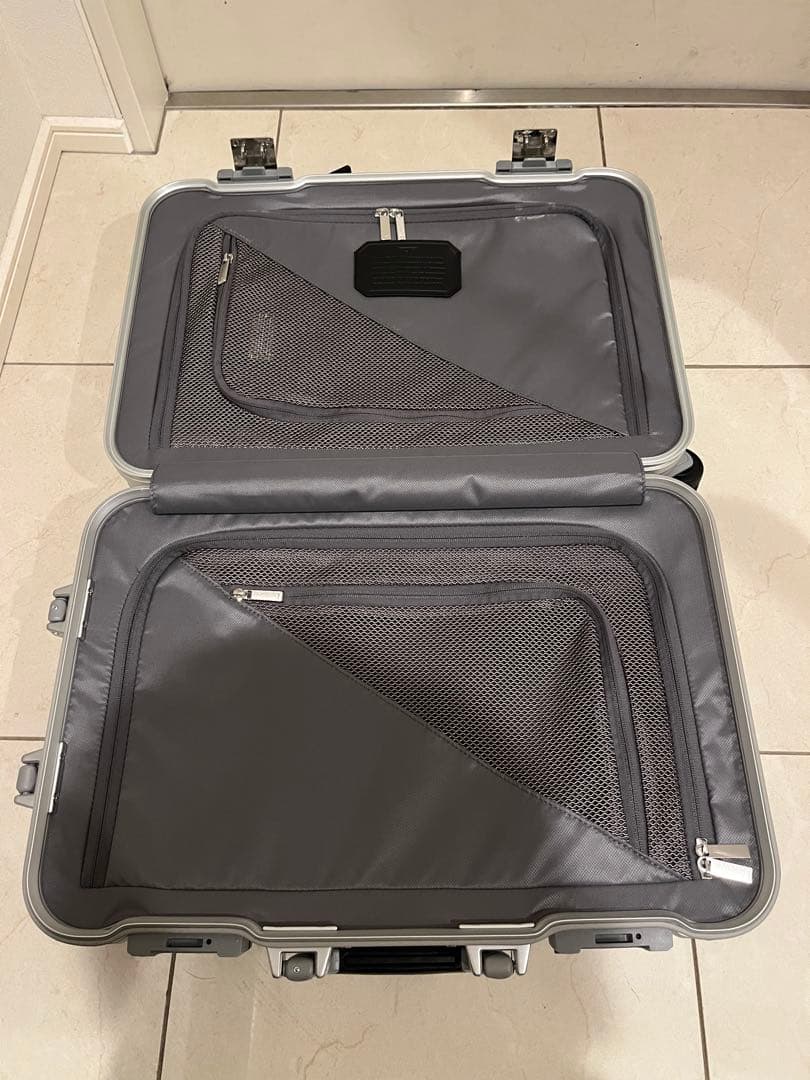 【TUMI】19DEGREE ALUMINUM インターナショナル・キャリーオン