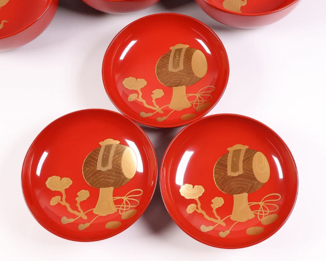 【CM361】輪島塗 宝尽くし金蒔絵 朱塗椀 三客 小槌 軍配 霊芝 木製漆器