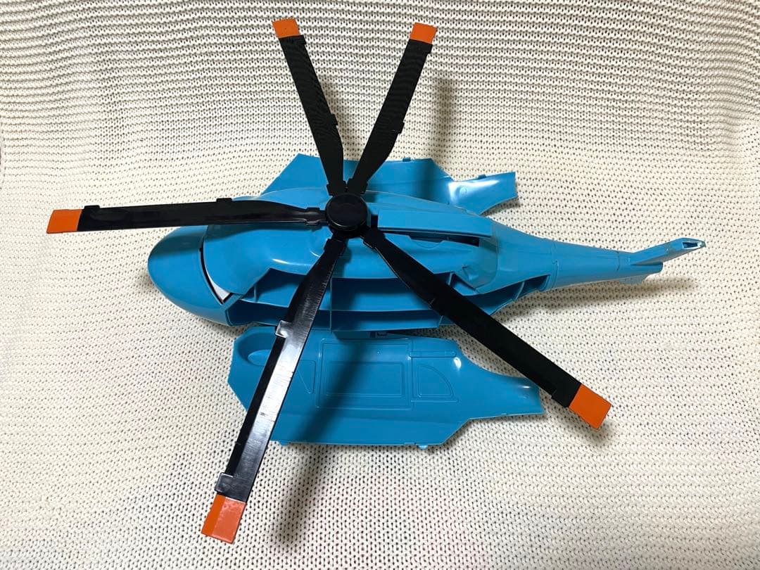 カーズ　ダイナコ　ヘリコプター　60cm