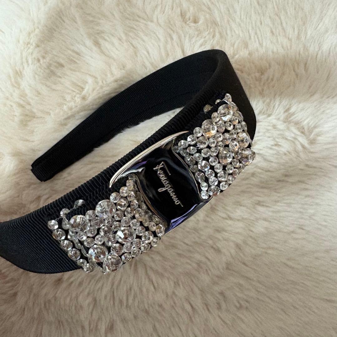 Salvatore Ferragamo カチューシャ　黒