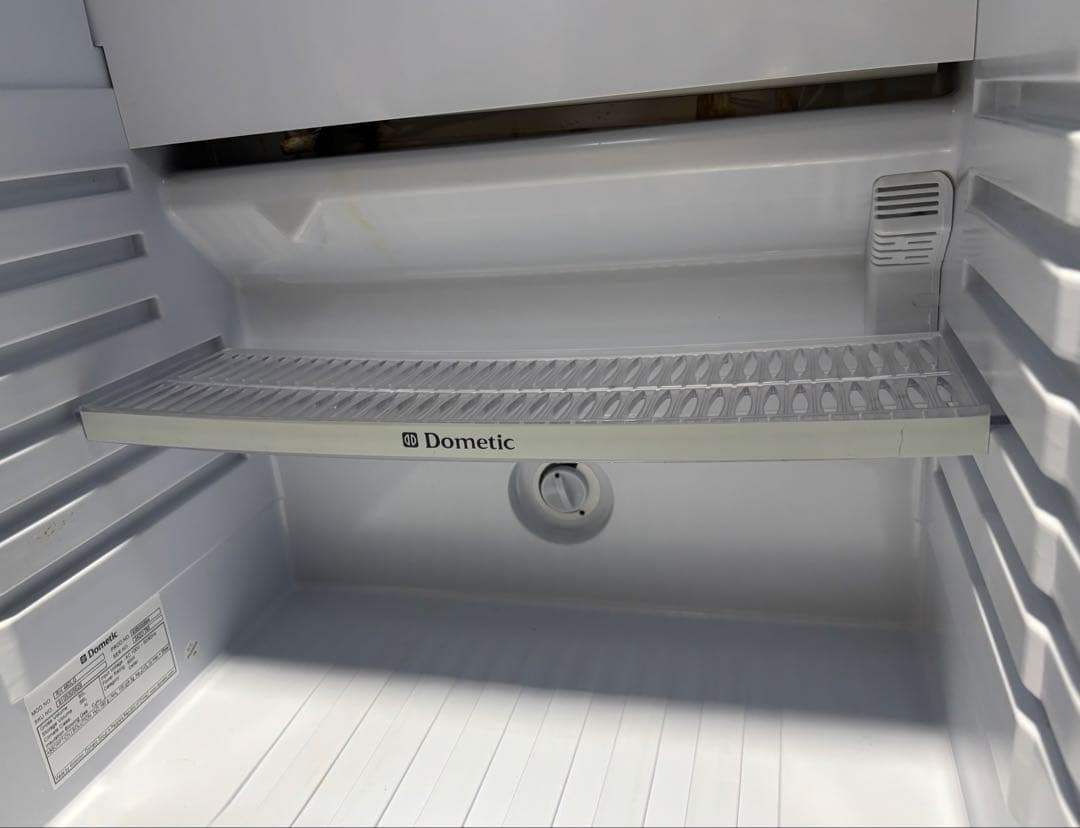 DOMETIC 電気冷蔵庫 1ドア、60L 1段棚付、幅49cm Used/良品