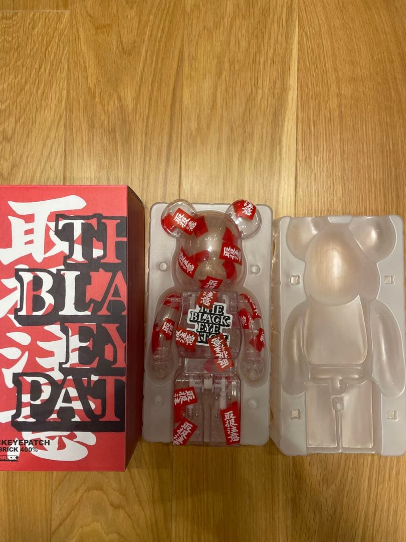 【限定・即完売品】ベアブリック　取扱注意