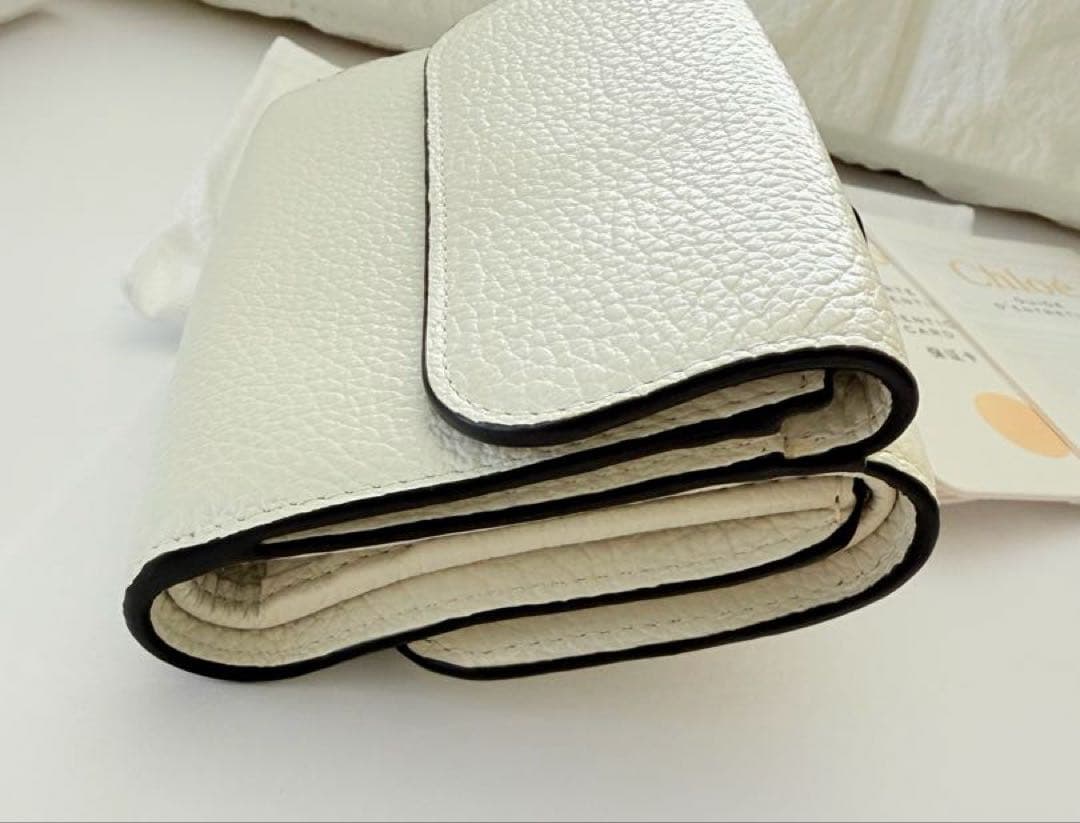 Chloé クロエ　ホワイトレザー三つ折り財布　スモールトリフォールドウォレット