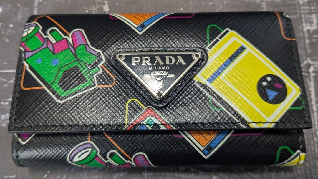 伊*崎様 【限定新品・週末値下げ】PRADA プラダ　サフィアーノ マルチカラー