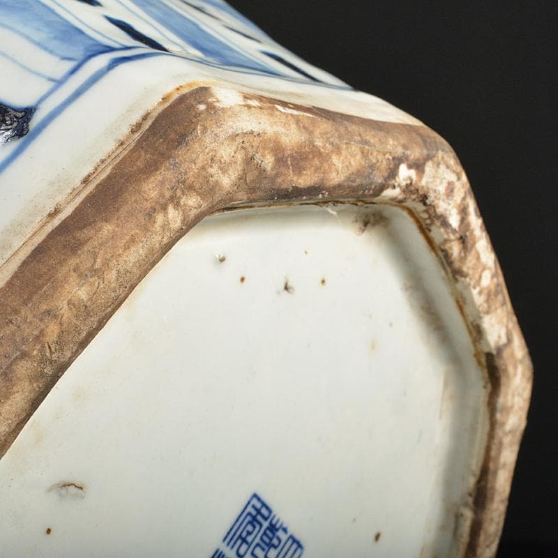 中国　大清乾隆年製款　青花　山水人物文　八角面取瓶　M　R7289B