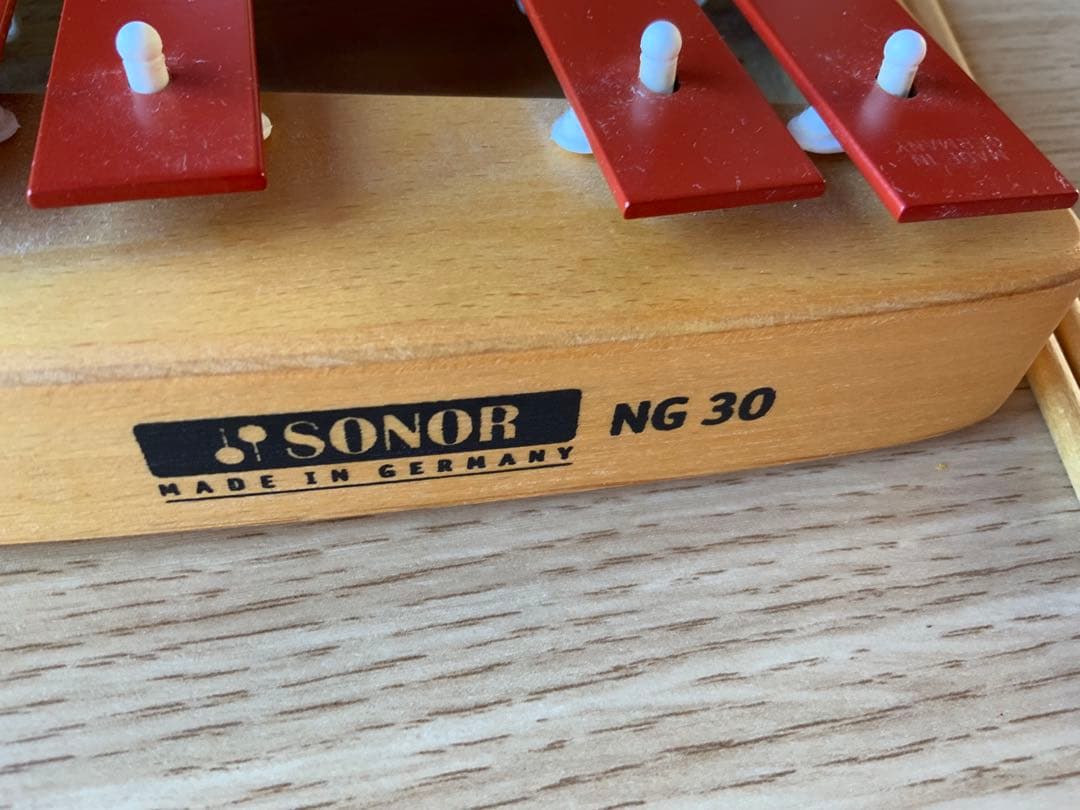 ２万 知育玩具 ドイツ ゾノア社 グロッケンシュピール メタルフォン NG-30