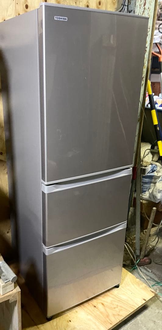 TOSHIBA 2015年製ノンフロン冷蔵庫（375L）　大型
