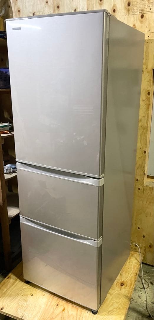 TOSHIBA 2015年製ノンフロン冷蔵庫（375L）　大型