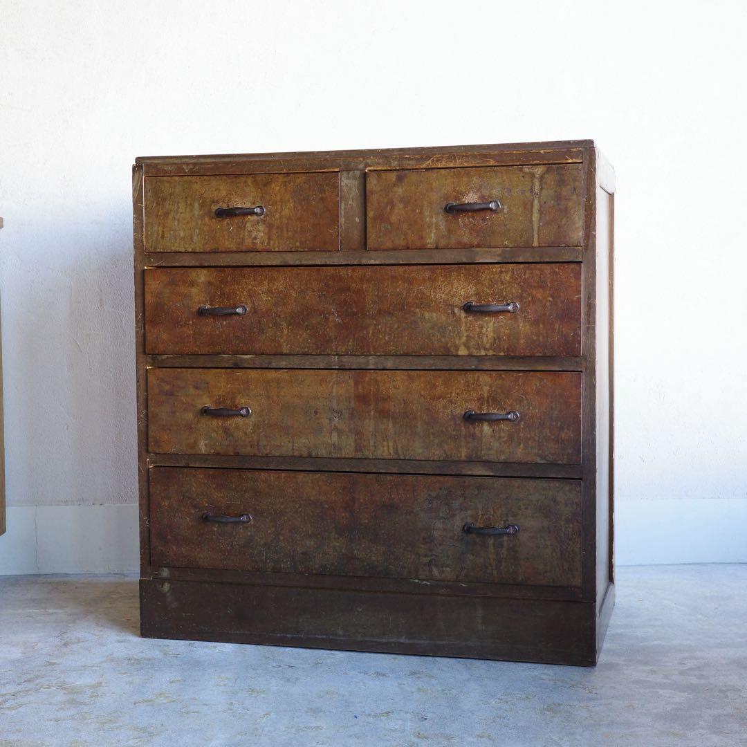 レトロな整理箪笥　チェスト　引出し