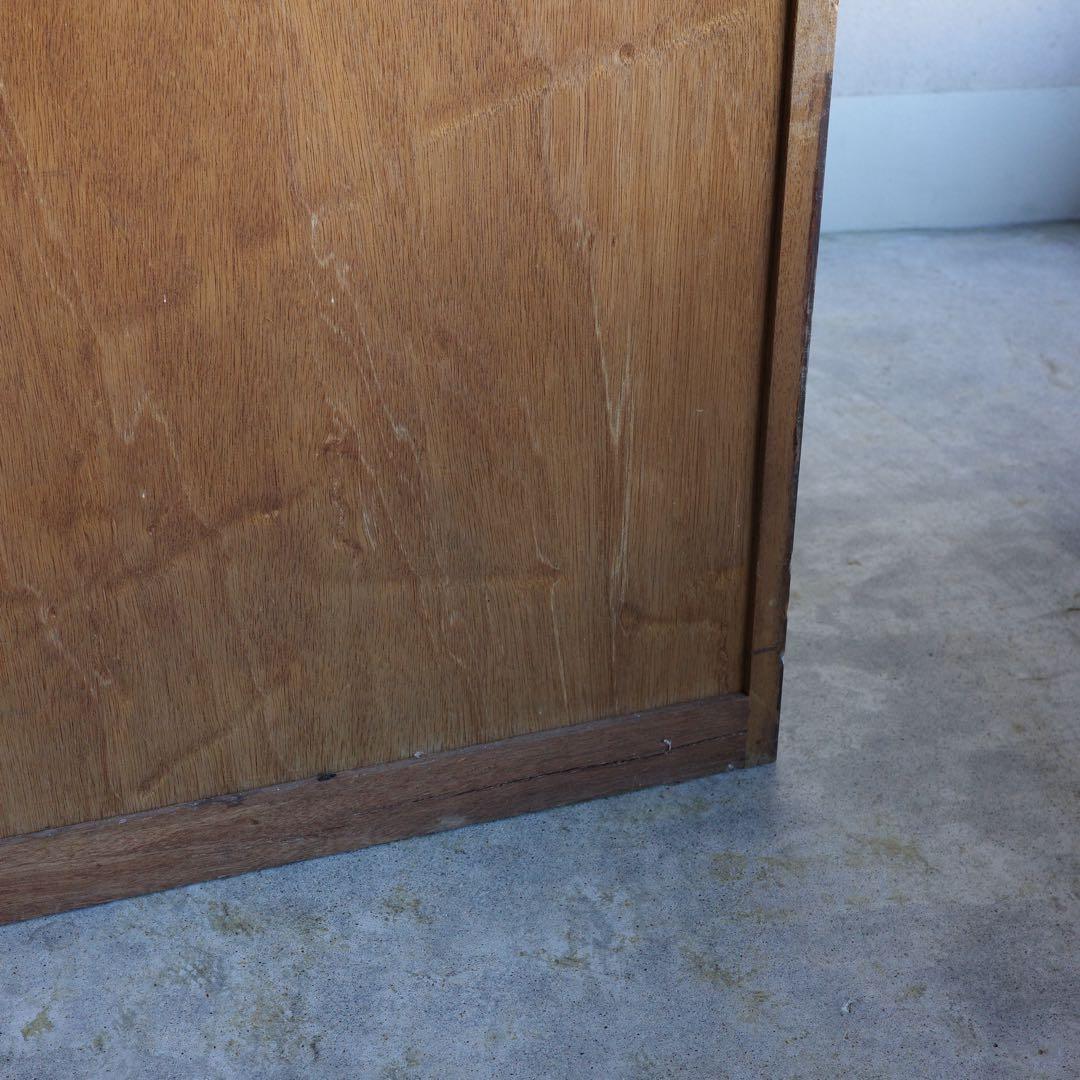 レトロな整理箪笥　チェスト　引出し