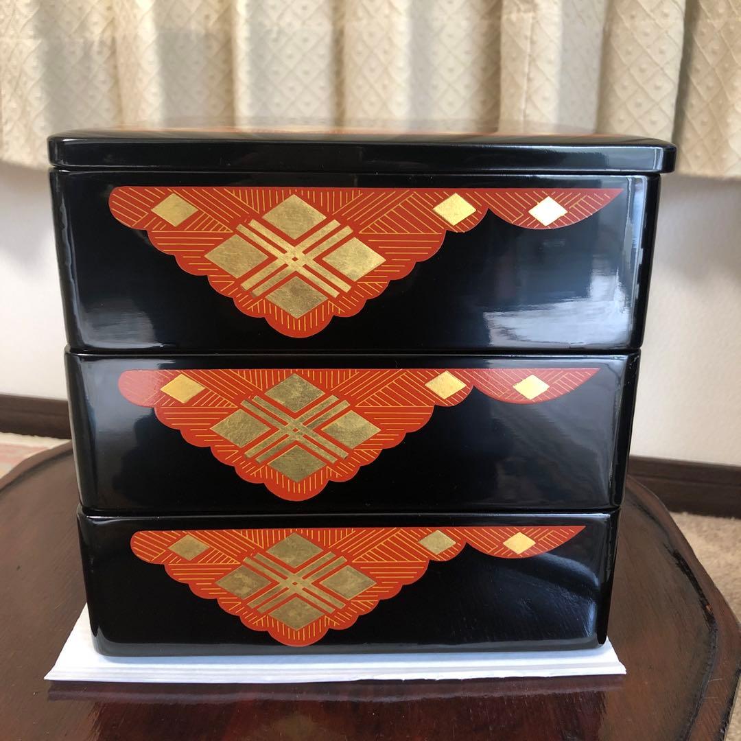 秀衡塗　重箱　三段重　菊紋　漆器　天然木　7寸×6.5寸　専用箱　未使用品　美品
