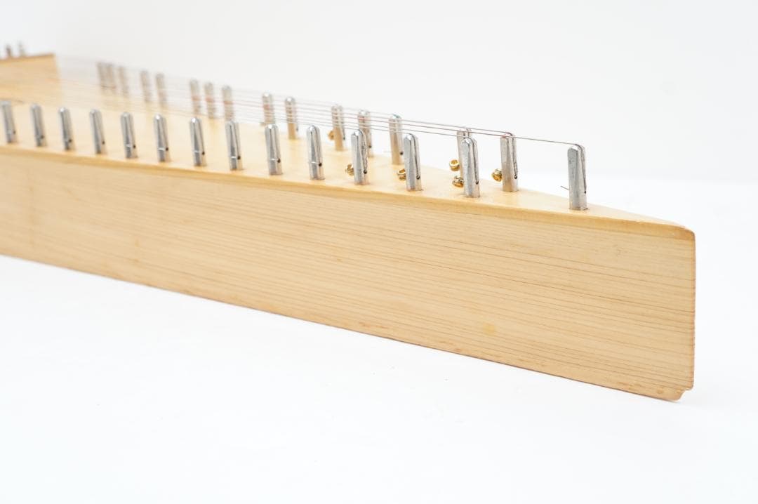 プサルタリー　37弦　弦楽器