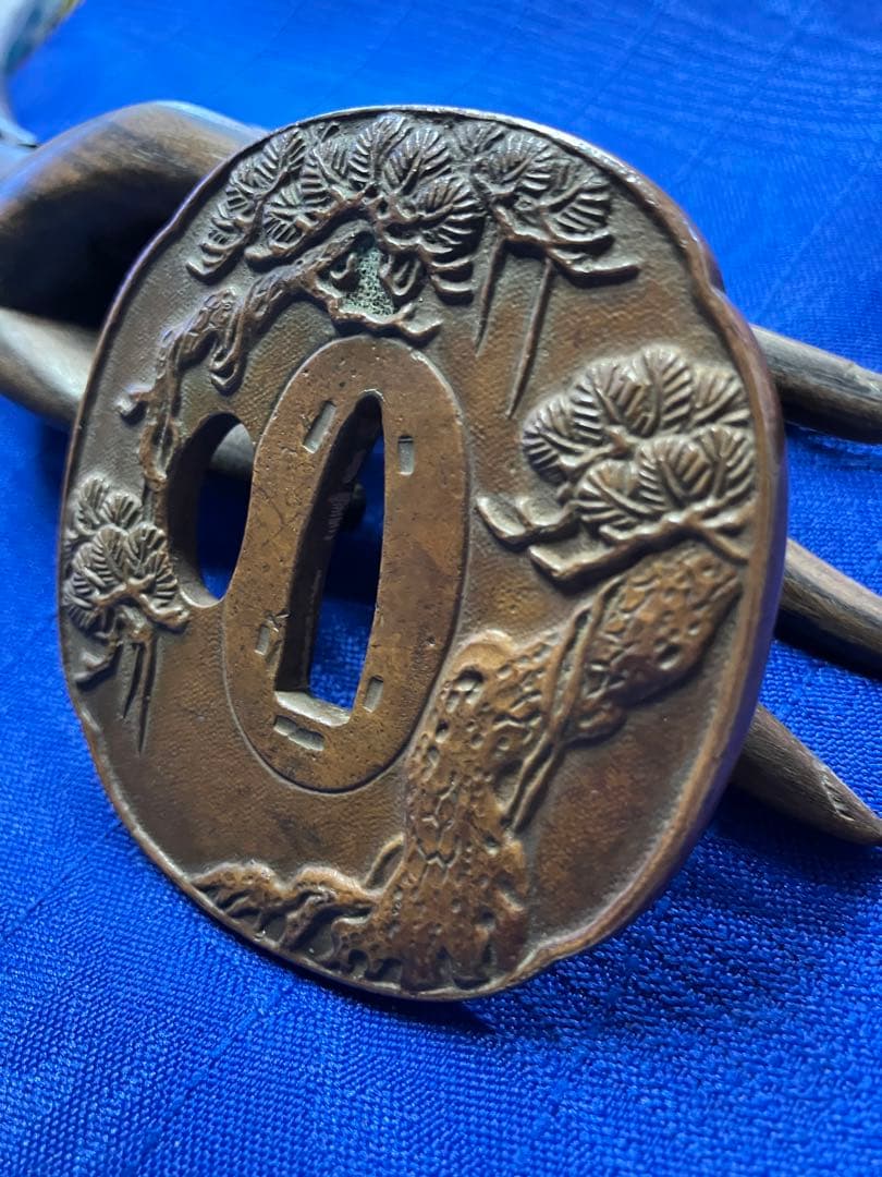 日本刀　刀　鍔　銅製　松の柄