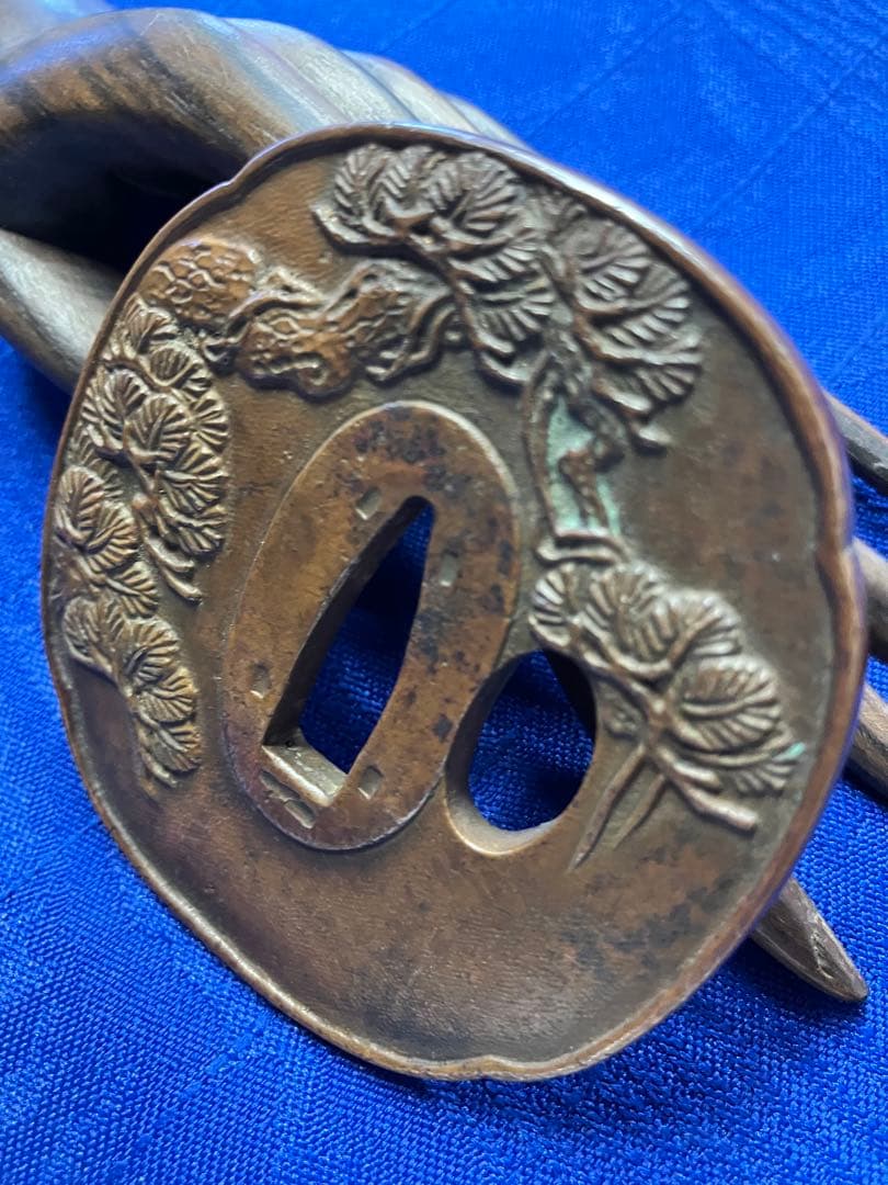 日本刀　刀　鍔　銅製　松の柄