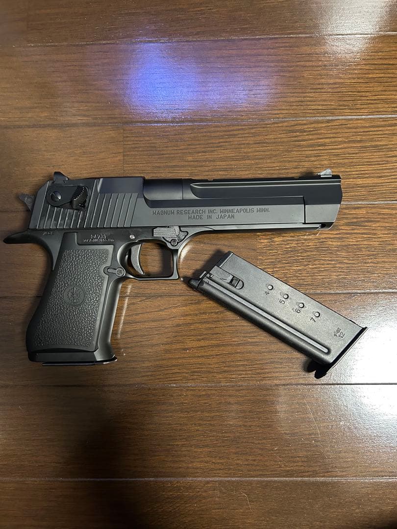 東京マルイ　デザートイーグル.50AE ガスブローバック　予備マガジン付