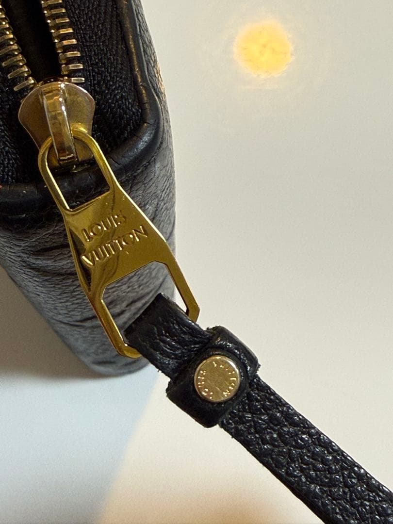 Louis Vuitton アンプラント ジッピーパース