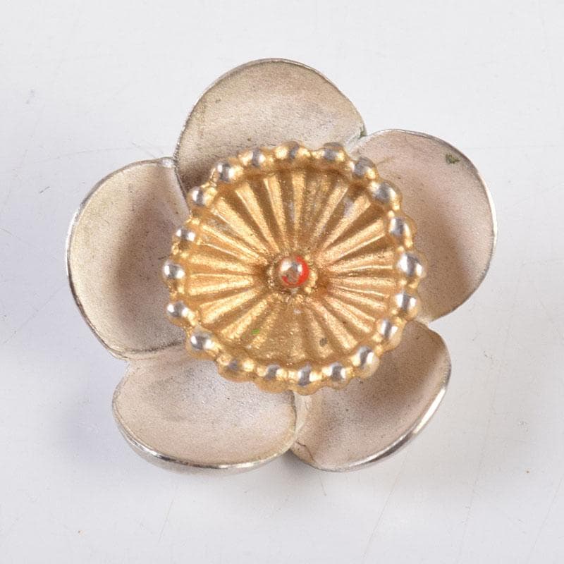 銀製　山本嘉夫（三代　平安梅都）造　松竹梅　置物　共箱　V　R9066