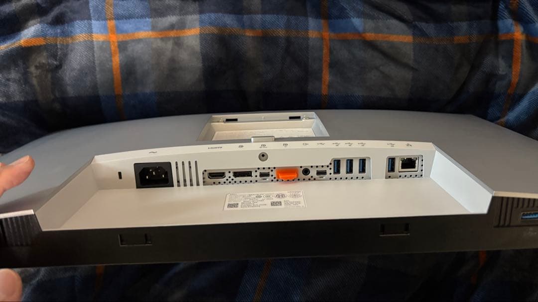 Dell U2723QX 27インチ 4K IPSモニター 本体