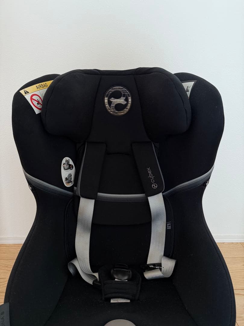 たろ　Cybex シローナS i-size ブラック チャイルドシート