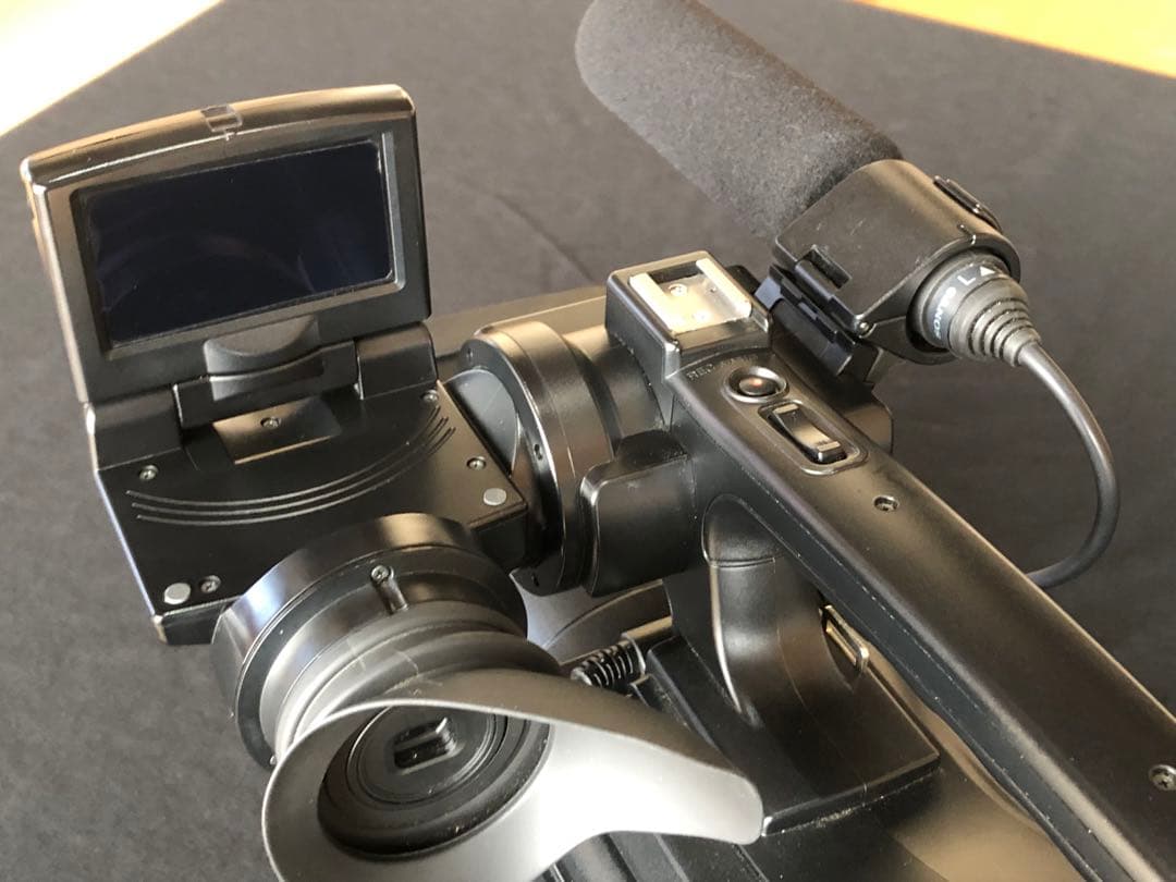 AVCHDカムコーダー SONY HXR-MC2000J 動作品 大型ケース付き