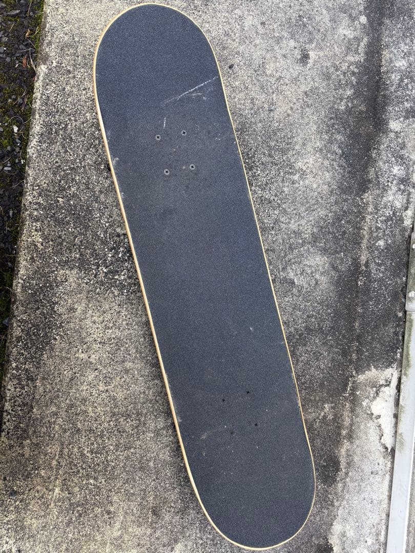 GIRL スケートボードデッキ ホワイト