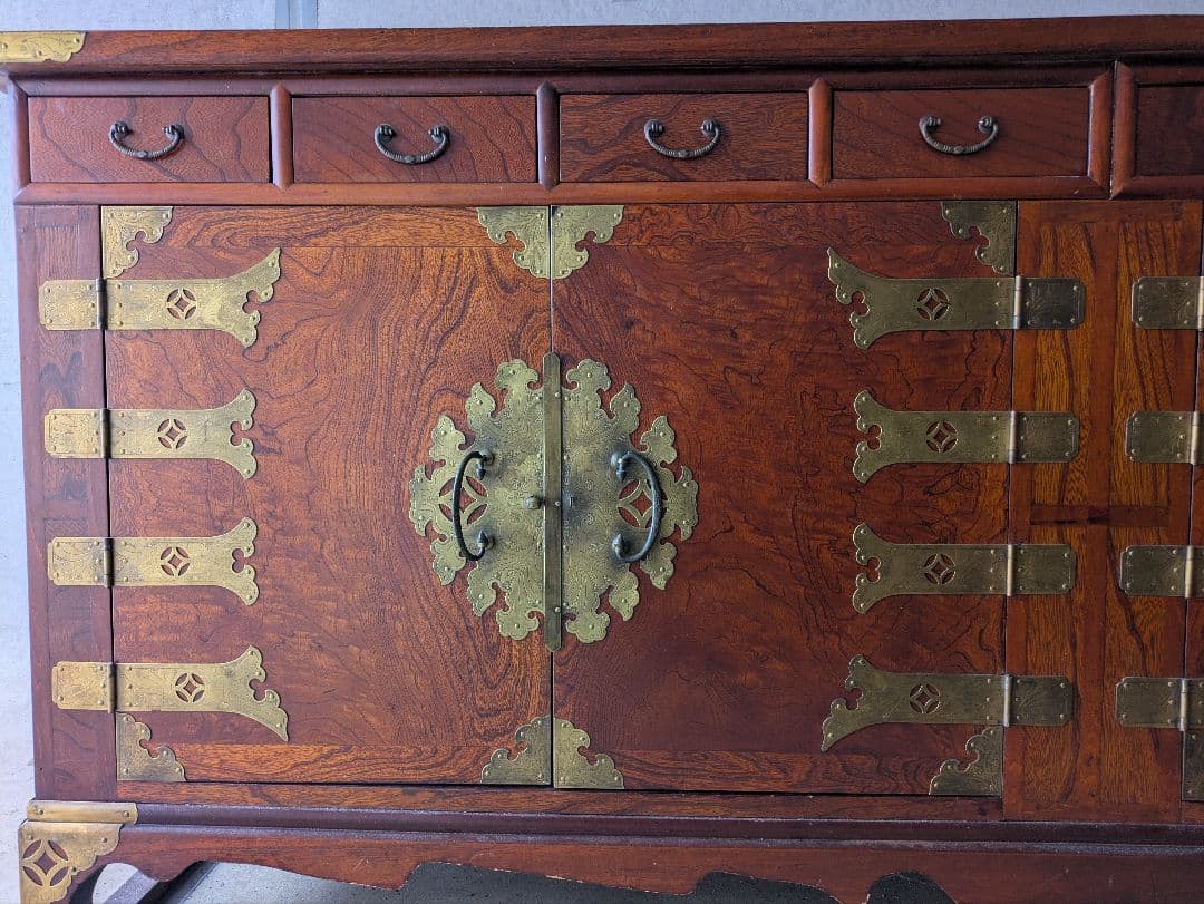 李朝家具の韓国箪笥　アジアン家具　アンティーク