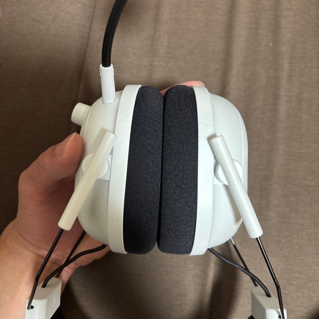 ヘッドホン Razer BLACKSHARK V2 PRO WHITE EDITION