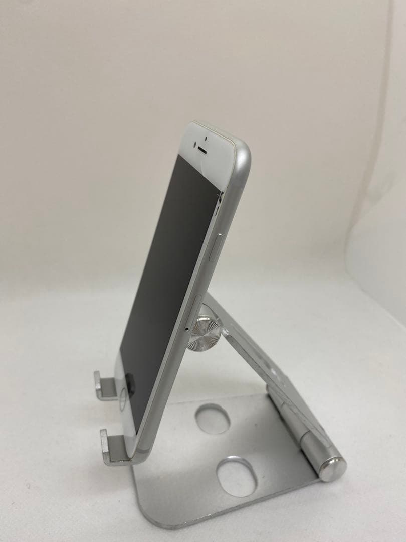 iPhone 8 64GB バッテリー76% 47984