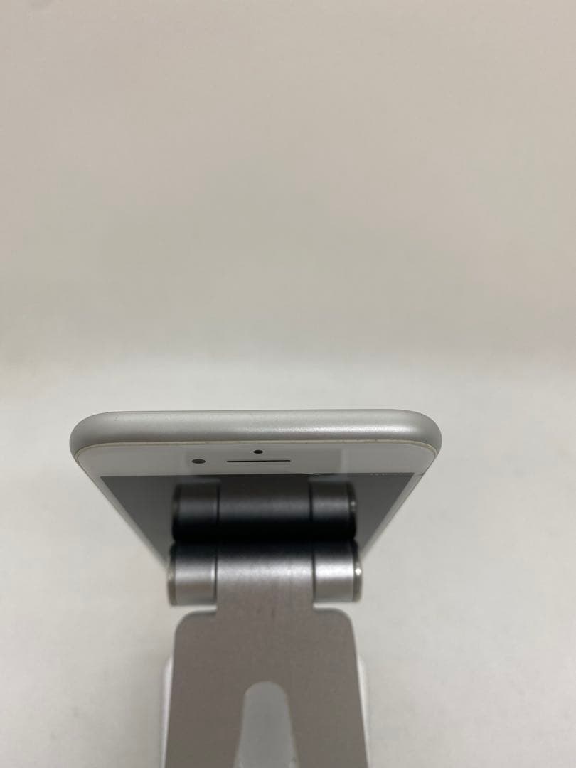 iPhone 8 64GB バッテリー76% 47984
