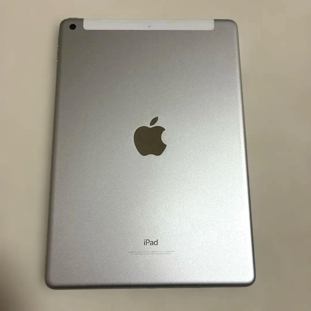Apple iPad 第五世代2017年モデルシルバー