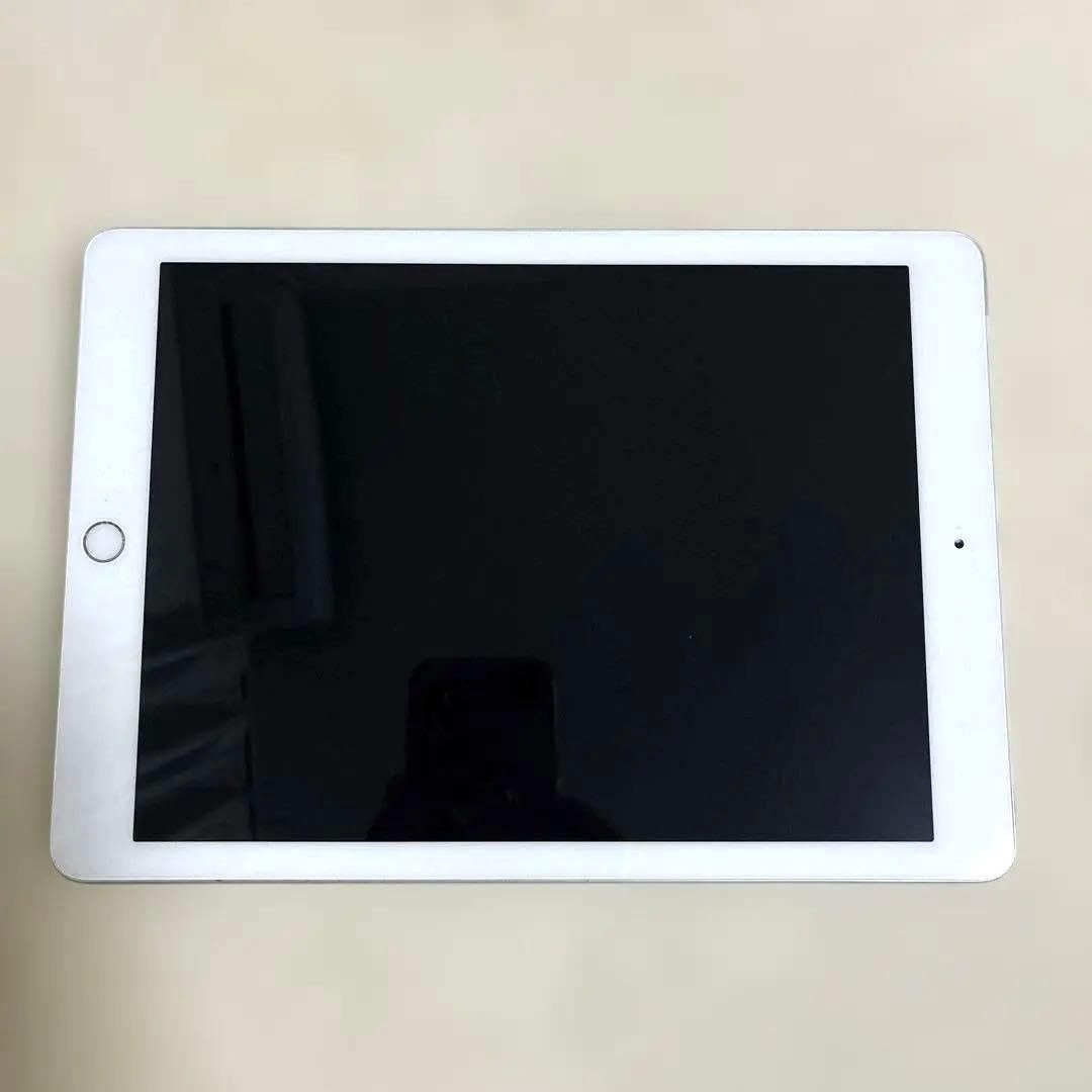 Apple iPad 第五世代2017年モデルシルバー