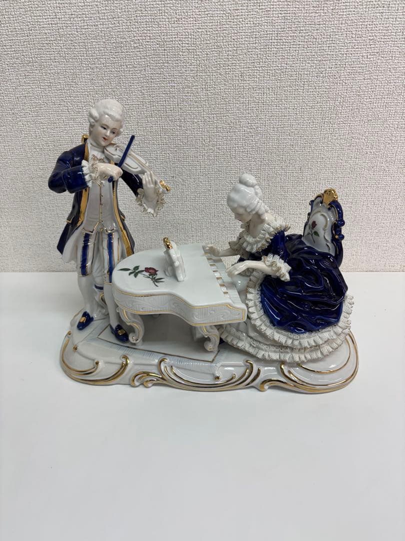 加藤工芸　レースドール　置物　人形　貴族　ピアノ&バイオリン