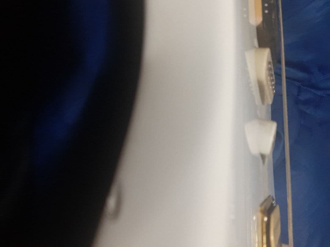 ジャンク世界に1本ＡＩＹストラトタイプギターSSH白24F調整済