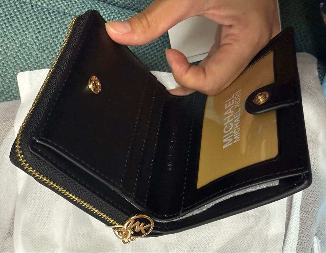 バイキンマン。MICHAEL KORS 二つ折り財布 ブラック