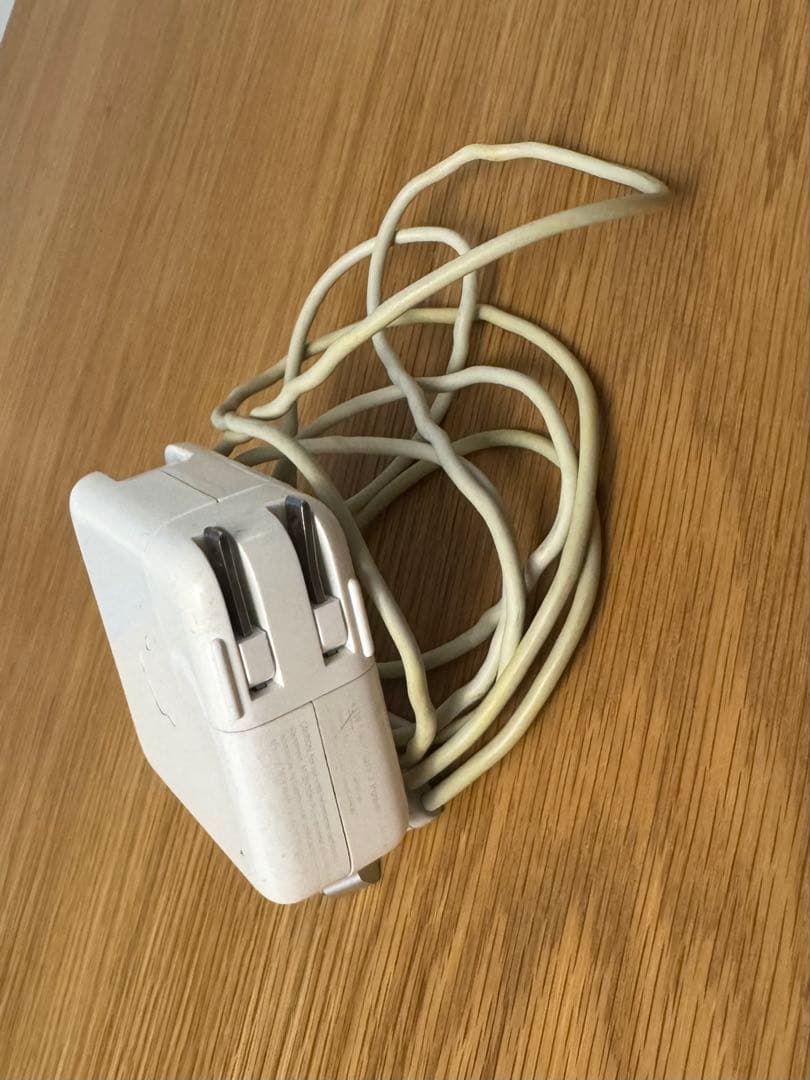 Apple MacBook Air 11インチ　充電器付き