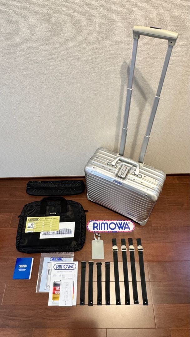 リモワ トパーズ 28L 機内持ち込み 2輪 ビジネストローリー 青ロゴ　美品